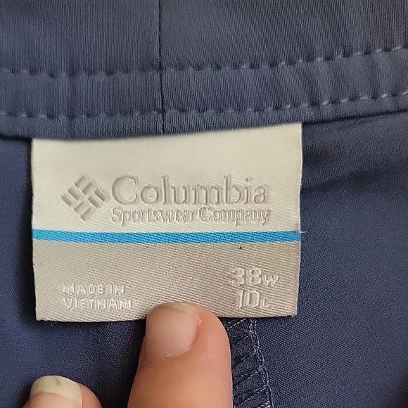 Columbia Men's Blue Shorts - Picture 2 of 8